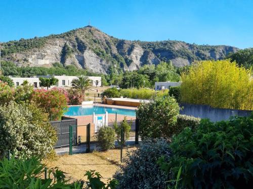 Appartement Ruoms, 3 pièces, 4 personnes - FR-1-697-27