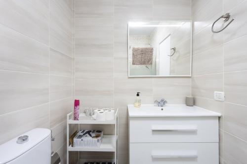 Home2Book Cozy Flat Las Americas Beach, Pool