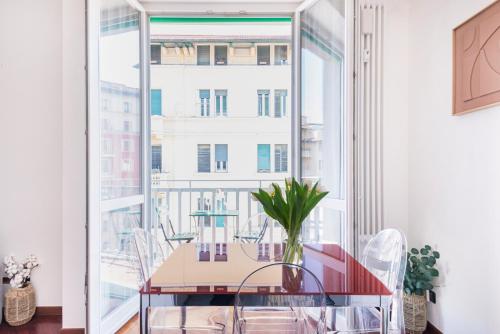 Easylife - Milano - Gessi 72 - Solari