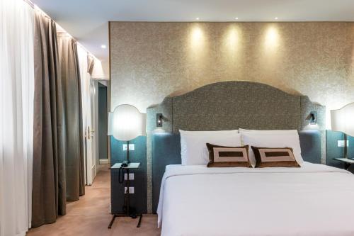 Acca Hotel Image