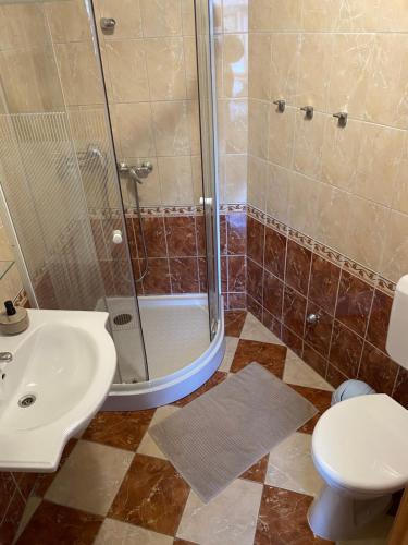 Ένα μπάνιο στο Ambrózia Guesthouse