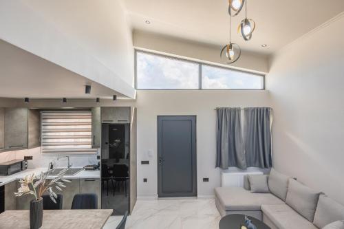 Χώρος καθιστικού στο Samantha Villa, By TK Property Management