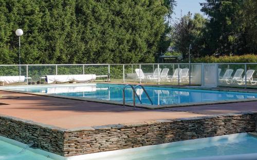 Πισίνα στο ή κοντά στο Camping Pradelongue