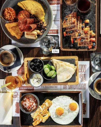 Φαγητό σε αυτό το διαμέρισμα ή κάπου εκεί κοντά