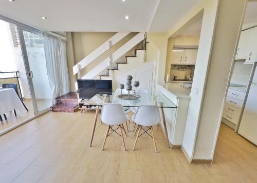 Skol 412. Renovated Two Bedrooms Duplex with Sea View.
