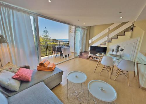 Skol 412. Renovated Two Bedrooms Duplex with Sea View.