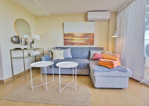 Skol 412. Renovated Two Bedrooms Duplex with Sea View.