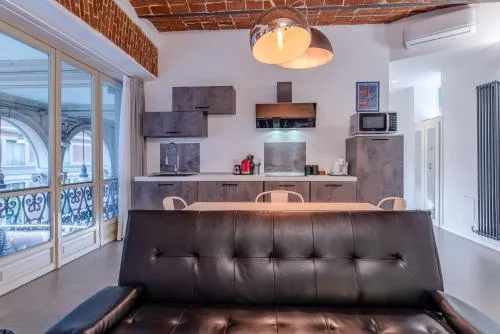Suite & Queen Apartments by Toh Solution photo 35