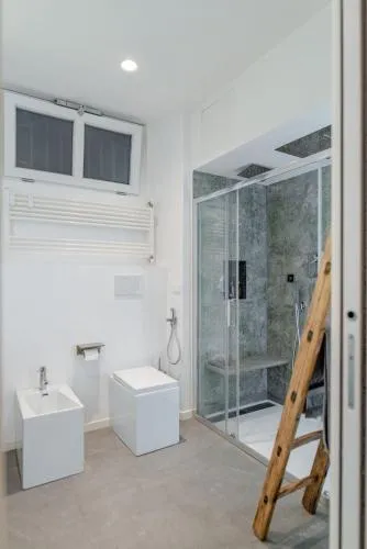 Suite & Queen Apartments by Toh Solution photo 65