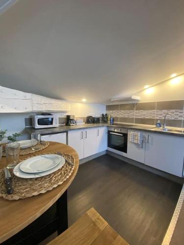 Photo de la galerie de l'établissement Le Jaffa vue sur la Cité, à Carcassonne