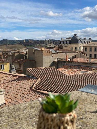 Photo de la galerie de l'établissement Le Jaffa vue sur la Cité, à Carcassonne