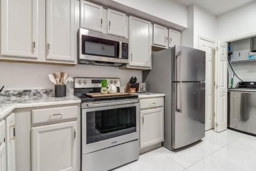 Dapur atau dapur kecil di Gorgeous Oceanview 3BR Luxury Condo - Latitude