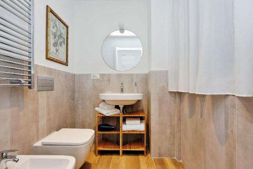 Koupelna v ubytování La Flavia Design City Suites Rome by Halldis
