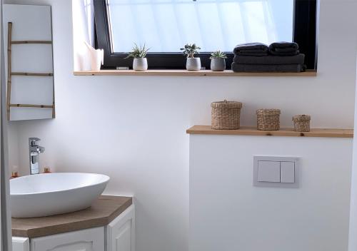 Gambar di galeri bagi Studio "Le Cocon" proche Colmar - Free Parking & Wifi di Horbourg