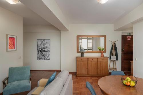 Casa da Cidade by an island apart