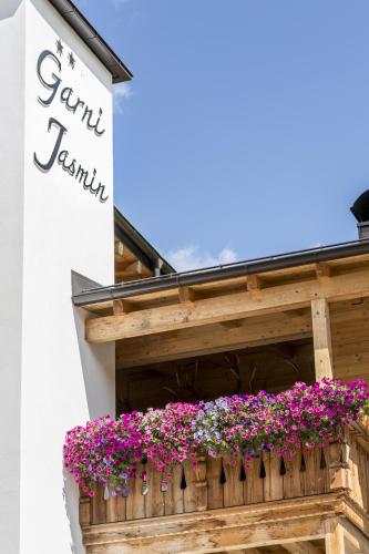 Imagen de la galería de Garni Jasmin, en San Cassiano