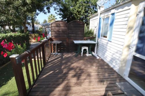 Photo de la galerie de l'établissement Mobilhome LesPins YourHostHelper, à Hyères