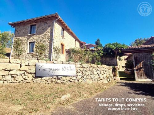 Gallery image of Gîte de Charme avec Piscine, Spa et Sauna, 5 Chambres, Jardin Privé et Équipements Modernes - FR-1-496-311 in Luré