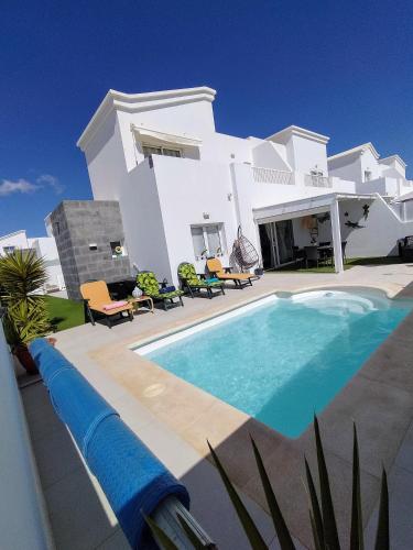 Lovely Villa Agua & fuego,heated pool