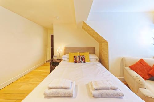 Cama o camas de una habitación en Stay 2a Boutique Rooms