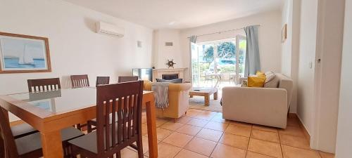 Spacious Apartment near Porto de Mos Beach, Lagos.