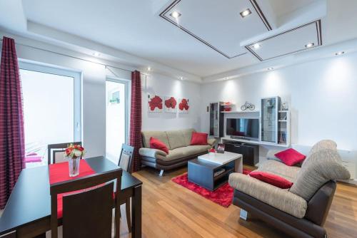 Lida - comfort one bedroom apt,free parking-Lapad