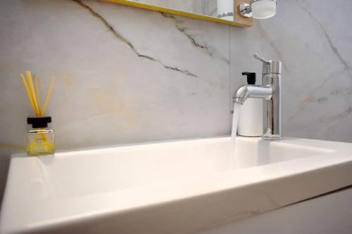 Glyfada Maisonette by Taurus