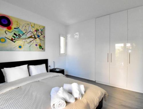 Glyfada Maisonette by Taurus