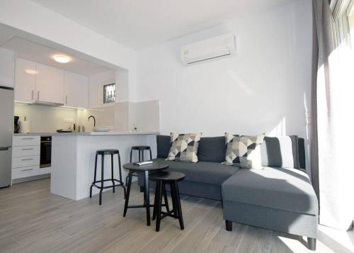 Glyfada Maisonette by Taurus