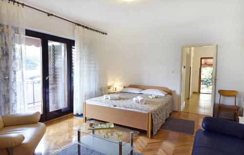 Apartments with parking space Umag - 22464