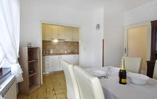 Apartments with parking space Umag - 22464