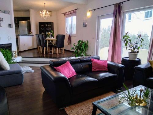 Apartments with parking space Makarska - 22490