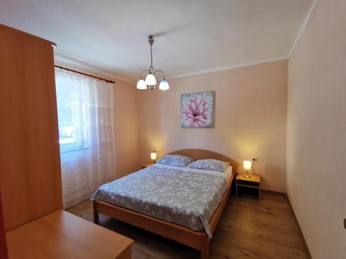 Apartments with parking space Crikvenica - 22514