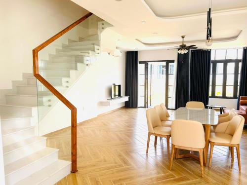 Posezení v ubytování Villa Ngọc Trai Biển tại Novaworld Phan Thiết