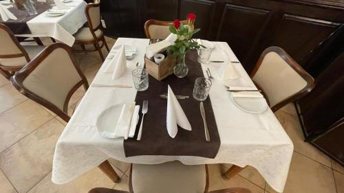 Restoran atau tempat lain untuk makan di Hotel Zamkowy