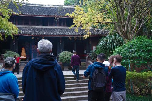 Clients de l'établissement Chengdu Flipflop Hostel - Right Next To Taikooli & Metro - Chill & Social Rooftop Garden Bar - Free Activities - Friendly English Speaking Staff - Tibet, Panda, Buddha & Snow Mountain Tours