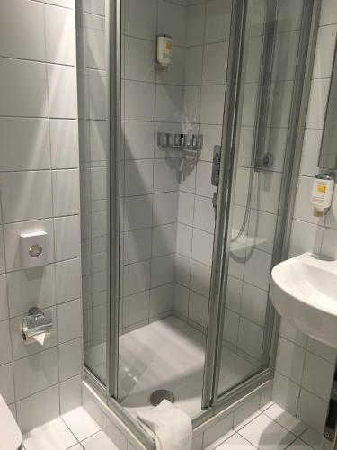Un baño de Hotel Motodrom