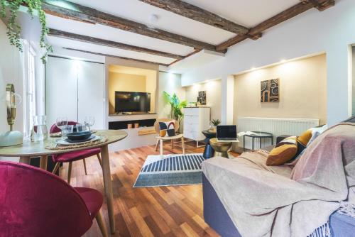 Balcon Secret - La Cachette - Cathédrale