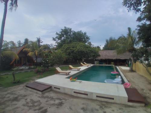 Kolam renang di atau dekat dengan Gita Gili Bungalow