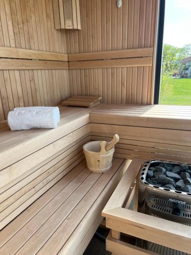 - un sauna avec cuisinière dans l'établissement Agriturismo Colle Dei Pivi, à Ponti sul Mincio