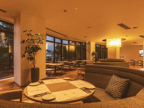 Ein Sitzbereich in der Unterkunft Etajimasou Hotel & SPA Hiroshima