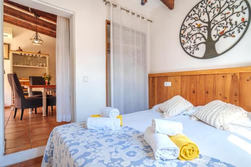 A bed or beds in a room at Villa KASHMIR by Mallorca Villa Selection