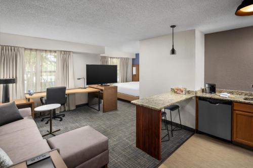 Residence Inn by Marriott Orlando East/UCF Area Image