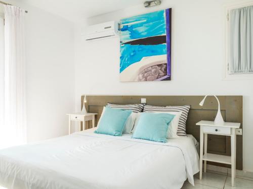 Postel nebo postele na pokoji v ubytování BayBees Sea View Residence