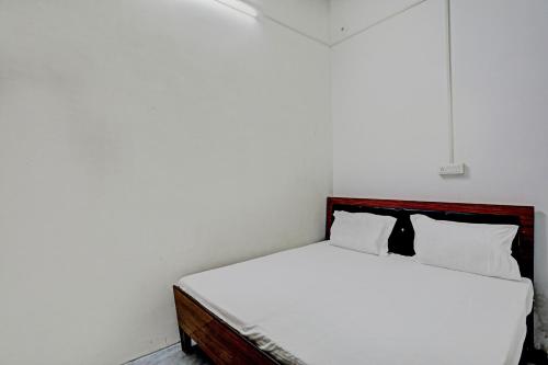 Gambar di galeri bagi SPOT ON ROYAL BLUE MOON HOTEL di Bijnor