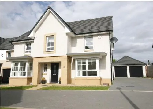 Luxury Detached Home photo 1