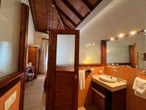 Koupelna v ubytování Gara Hotel