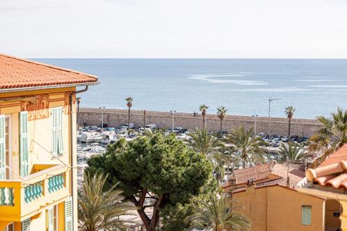 Le Bréa, Élégant appartement, jolie vue mer