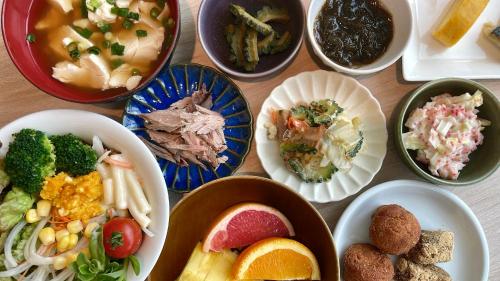 Jídlo v hotelu nebo okolí