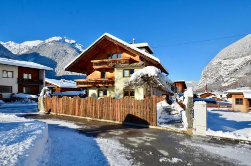 Ferienhaus Tirol im Ötztal v zime